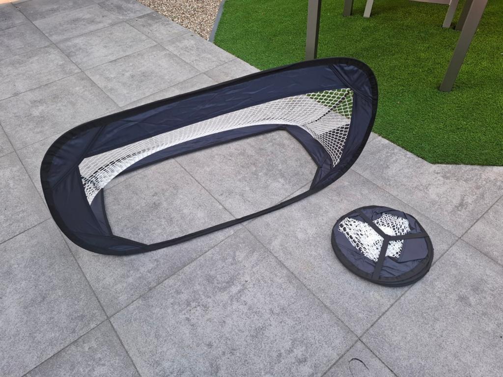 2 stuks Pop-up voetbaldoel met haringen en opbergtas, Ophalen, Zo goed als nieuw, Set