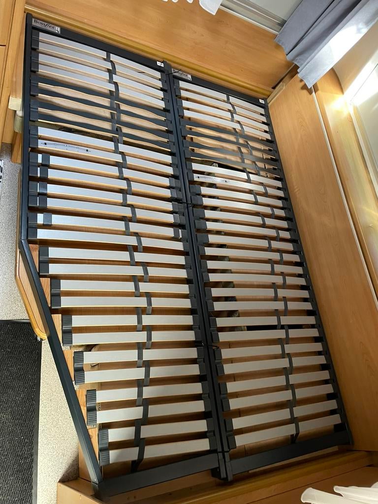 Lattenbodem 70cm breed 200cm lang en 1 aangepast voor frans, Ophalen, Tweepersoons, 140 cm, Zo goed als nieuw