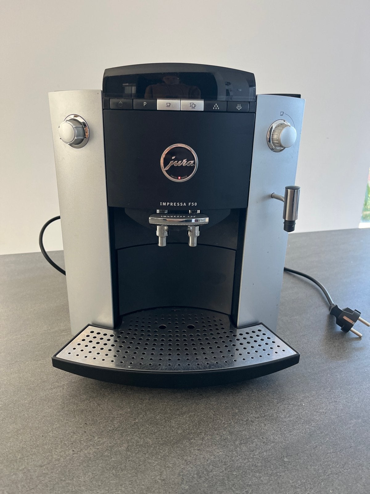 Jura Impressa F50 met defect, Ophalen, Afneembaar waterreservoir, Gebruikt, Koffiemachine