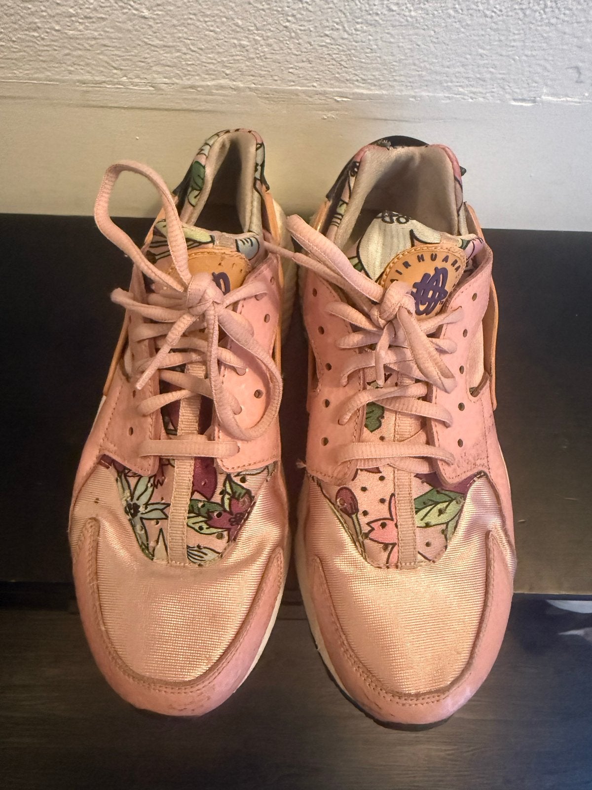 Nike Huarache sneakers roze met bloemenprint, Ophalen of Verzenden, Gedragen, Roze, Sneakers of Gympen