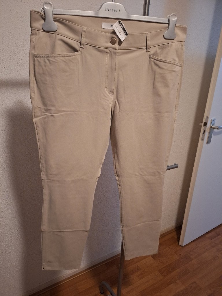 Brax Broek, Kort, Verzenden, Beige, Maat 46/48 (XL) of groter