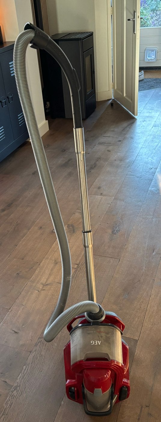 AEG Stofzuiger met opzetstukken - Krachtig en compleet, Witgoed en Apparatuur, Inclusief accessoires, Gebruikt, Ophalen of Verzenden