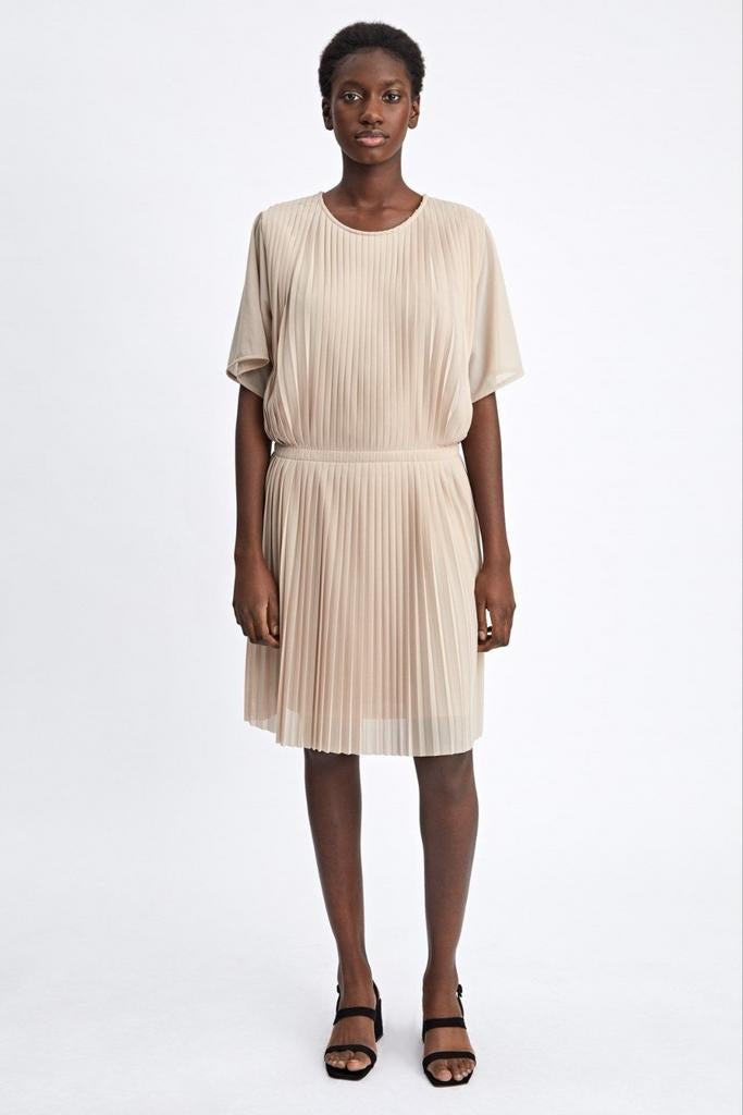 Filippa k pleated dress 
nieuw, Beige, Nieuw, Ophalen of Verzenden, Filippa K