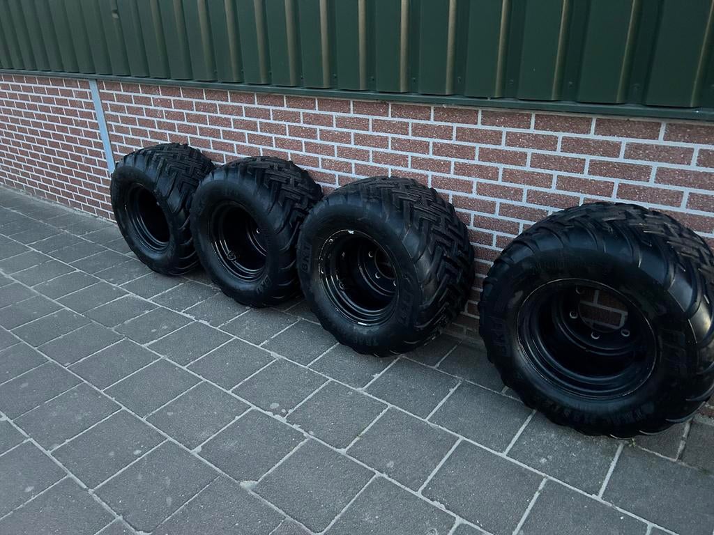 Set wielen van giant 452 15 inch, Zakelijke goederen, Agrarisch | Onderdelen | Banden, Velgen en Assen, Ophalen