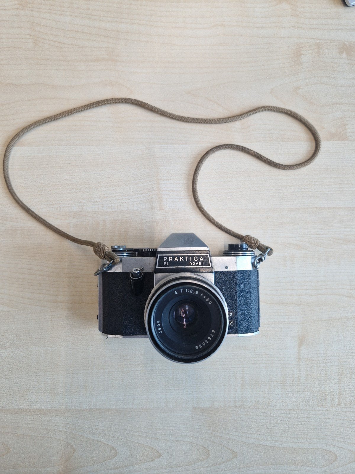 Praktica PL Nova I Spiegelreflexcamera met Jena lens, Ophalen of Verzenden, Gebruikt, Spiegelreflex, Overige Merken