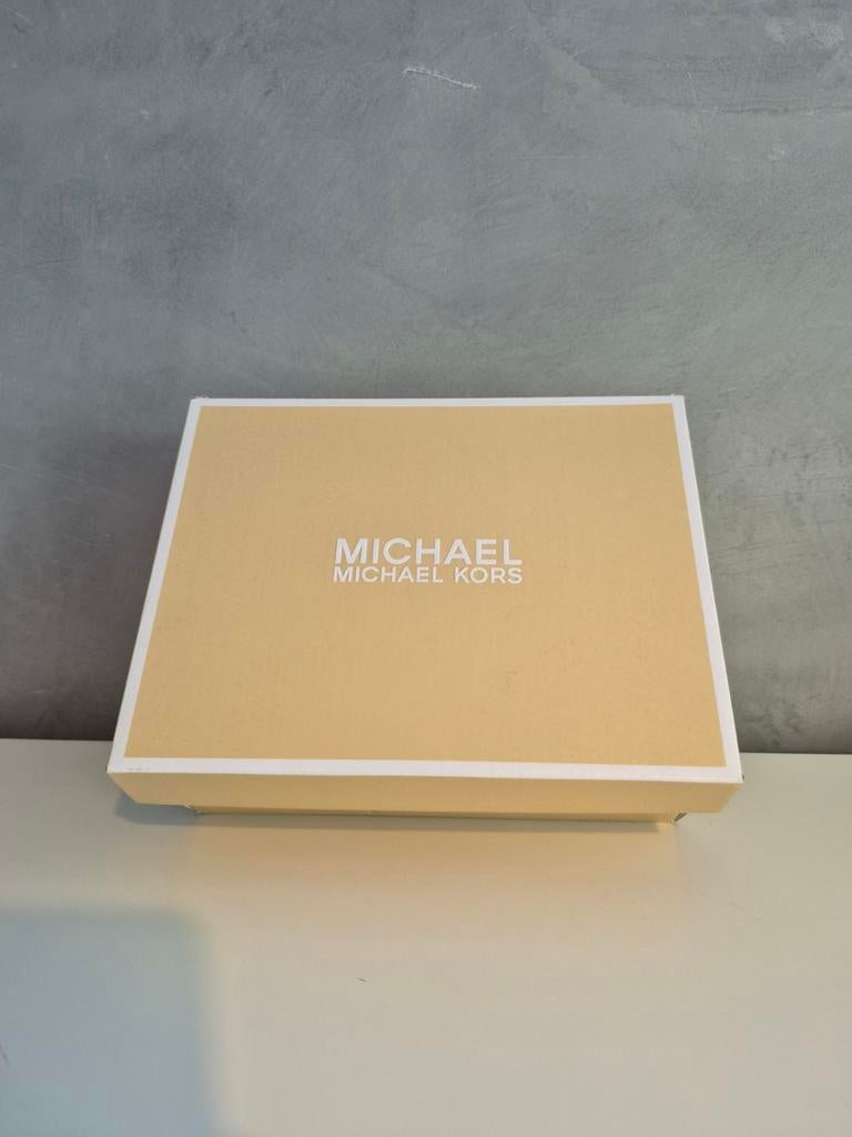 Michael Kors schoenendoos, Michael Kors, Beige, Overige typen, Ophalen of Verzenden