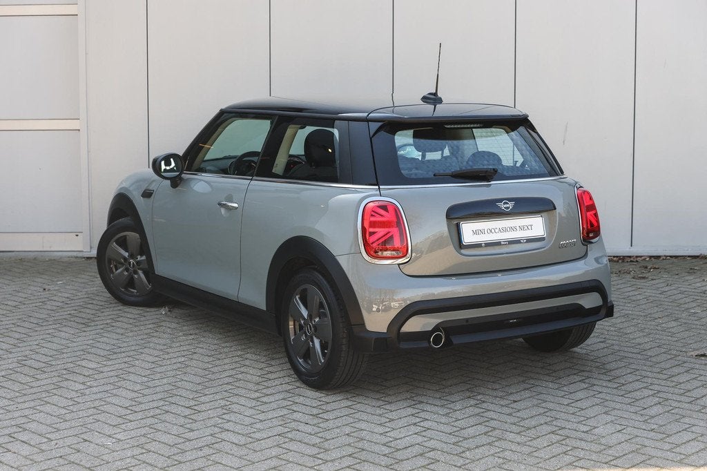MINI Hatchback Cooper Classic Automaat / Sportstoelen / Crui, Auto's, Mini, 136 pk, Gebruikt, Met garantie (alle), 4 stoelen