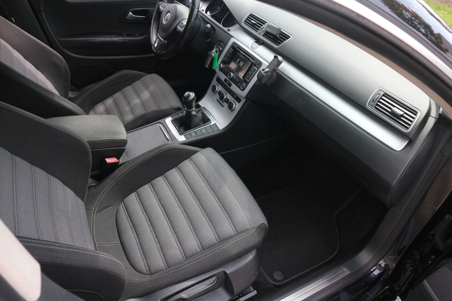 Volkswagen CC 1.4 TSI / NAV / XENON / AFNEEM HAAK / BLACK PA, Auto's, Voorwielaandrijving, Euro 5, 4 cilinders, 4 stoelen