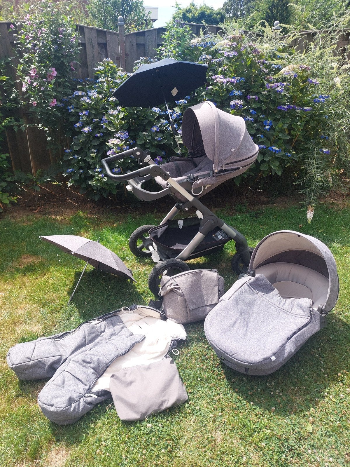 Stokke Trailz kinderwagen met reiswieg en accessoires, Gebruikt, Verstelbare duwstang, Combiwagen, Ophalen