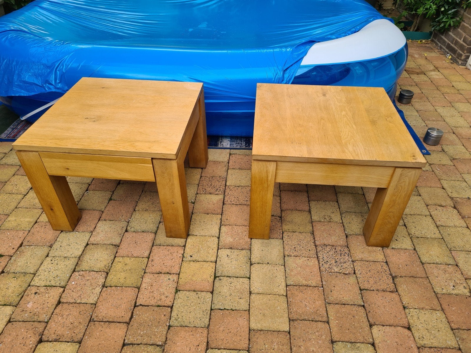 Set van 2 massief eiken bijzettafels met lade, Huis en Inrichting, Tafels | Bijzettafels, Ophalen, Minder dan 45 cm, Minder dan 55 cm