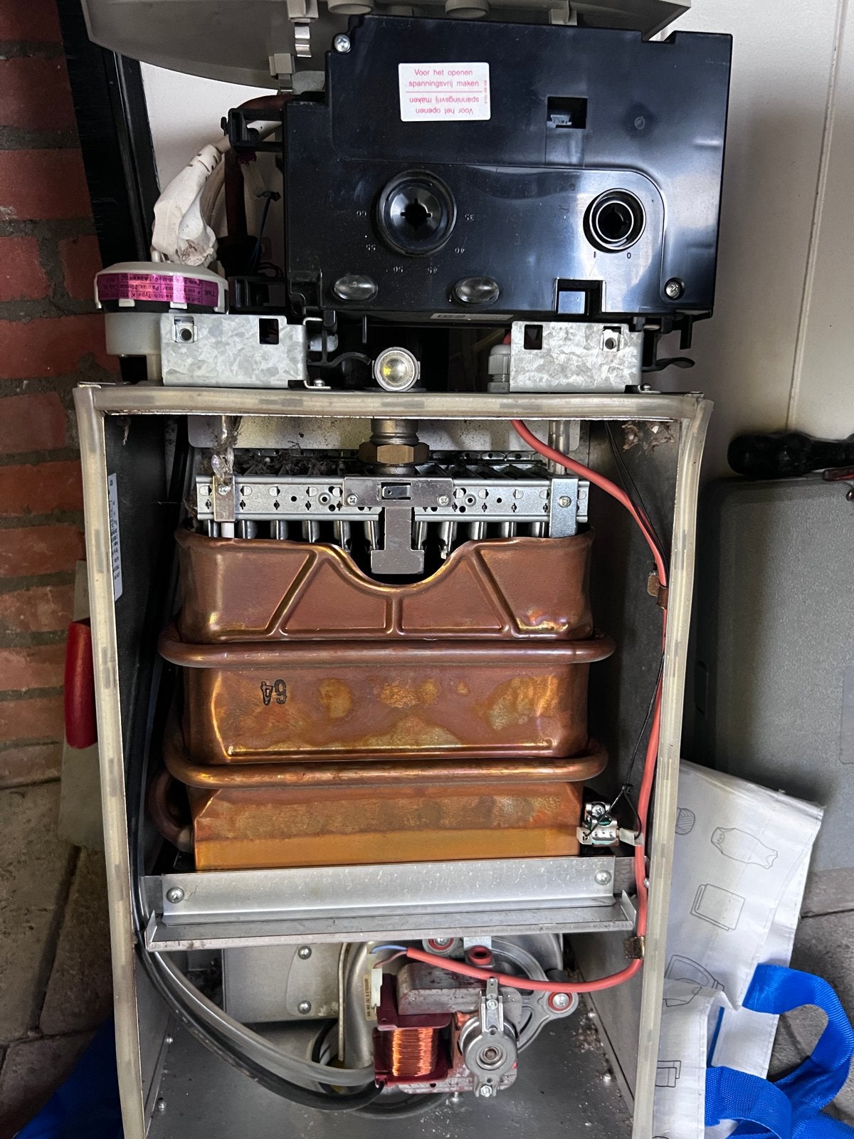 Bosch Geiser 11L/min - Goede staat, Doe-het-zelf en Verbouw, Geisers en Boilers, Ophalen, Gebruikt, Aardgas, Geiser