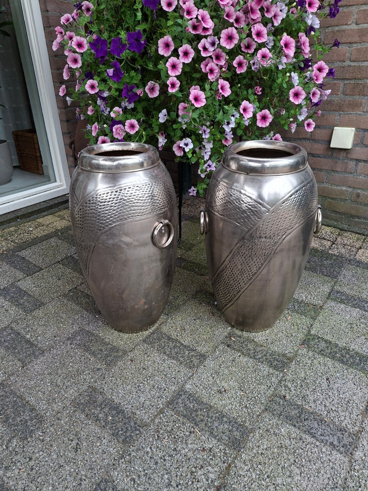 2 metalen kruiken, Tuin en Terras, Ophalen, Gebruikt