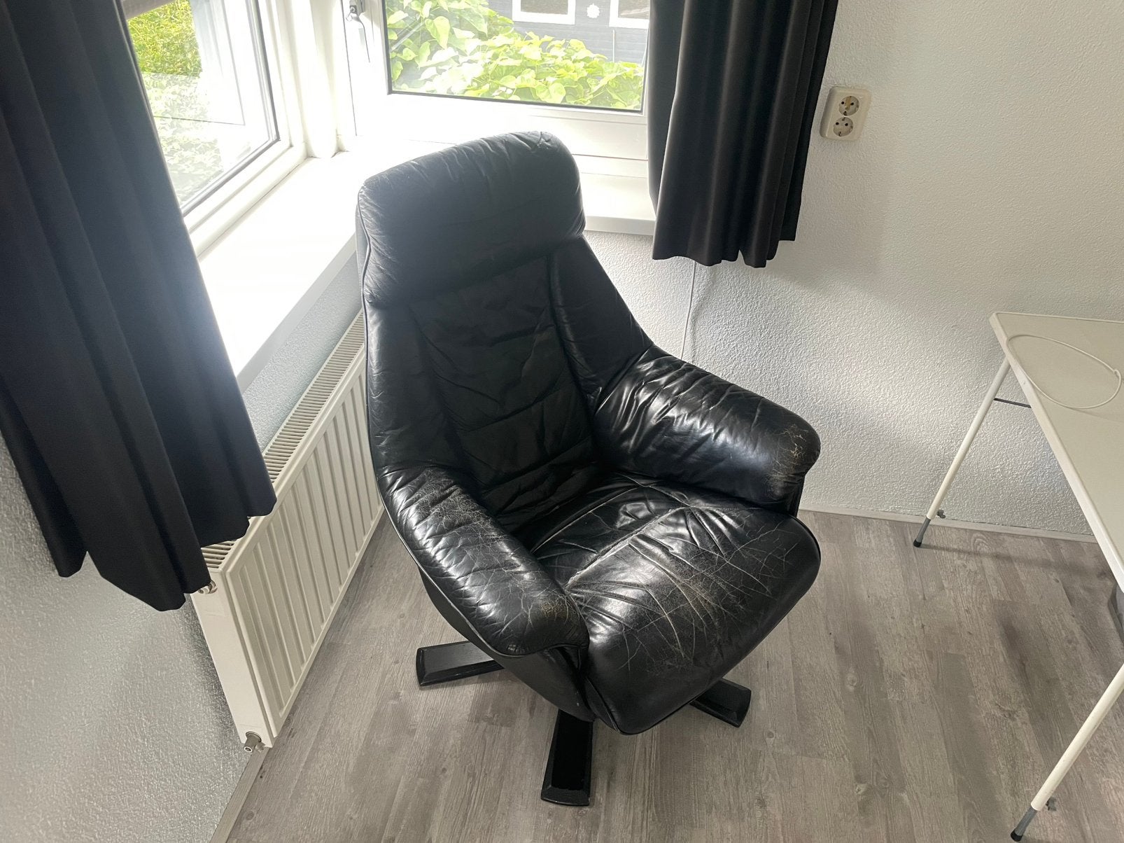 Zwart Leren Fauteuils GRATIS, Huis en Inrichting, Fauteuils, Ophalen, Gebruikt, Modern, 50 tot 75 cm