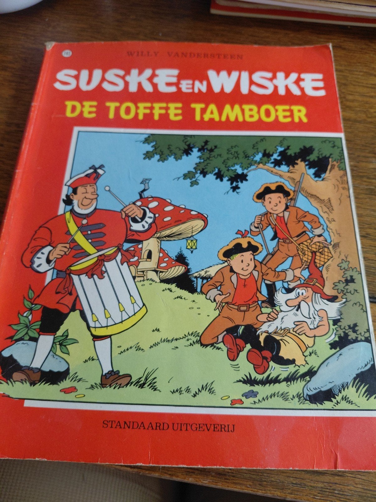 Suske en Wiske - De toffe tamboer (nr. 180), Eén stripboek, Ophalen of Verzenden, Gelezen, Willy Vandersteen