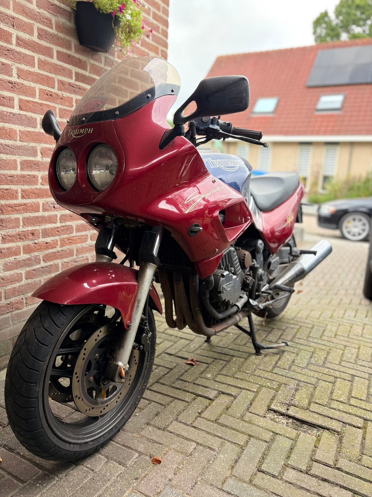 Triumph Trident Sprint 900, Motoren, Ophalen