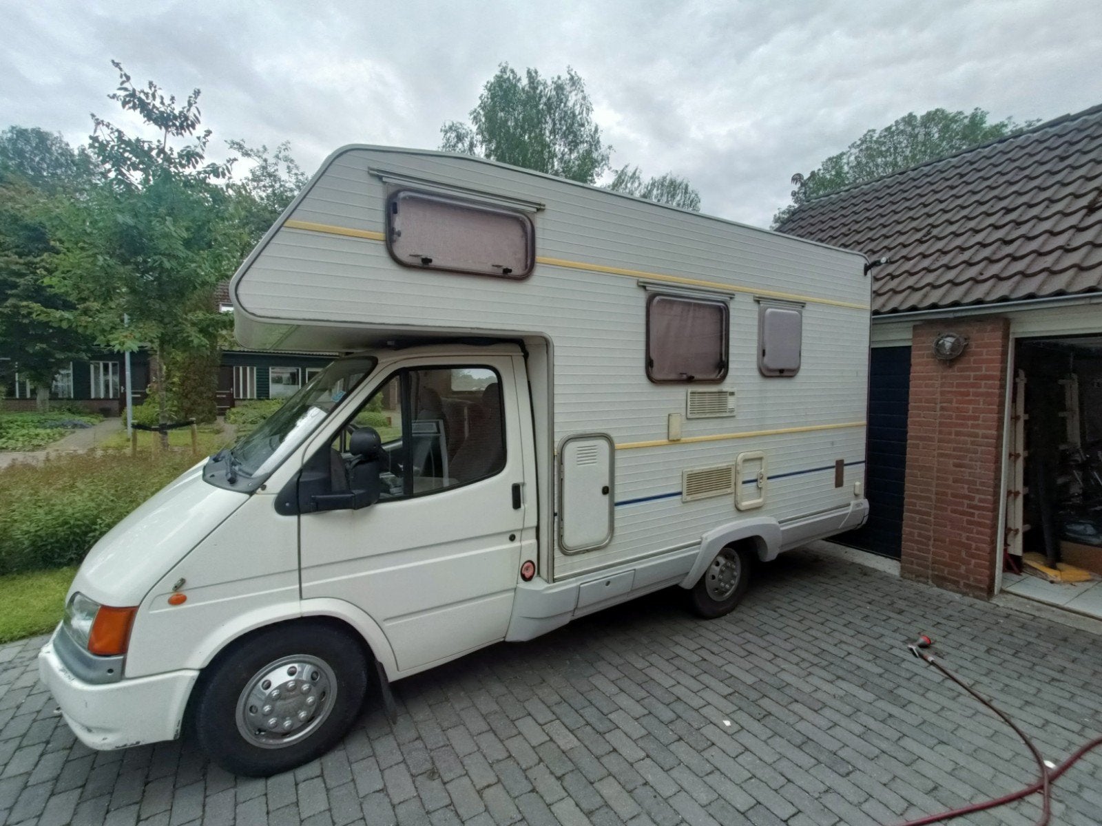Ford Transit Camper - keuring tot 2028, Alkoof, Ringverwarming, Dakluik, Achteruitrijcamera