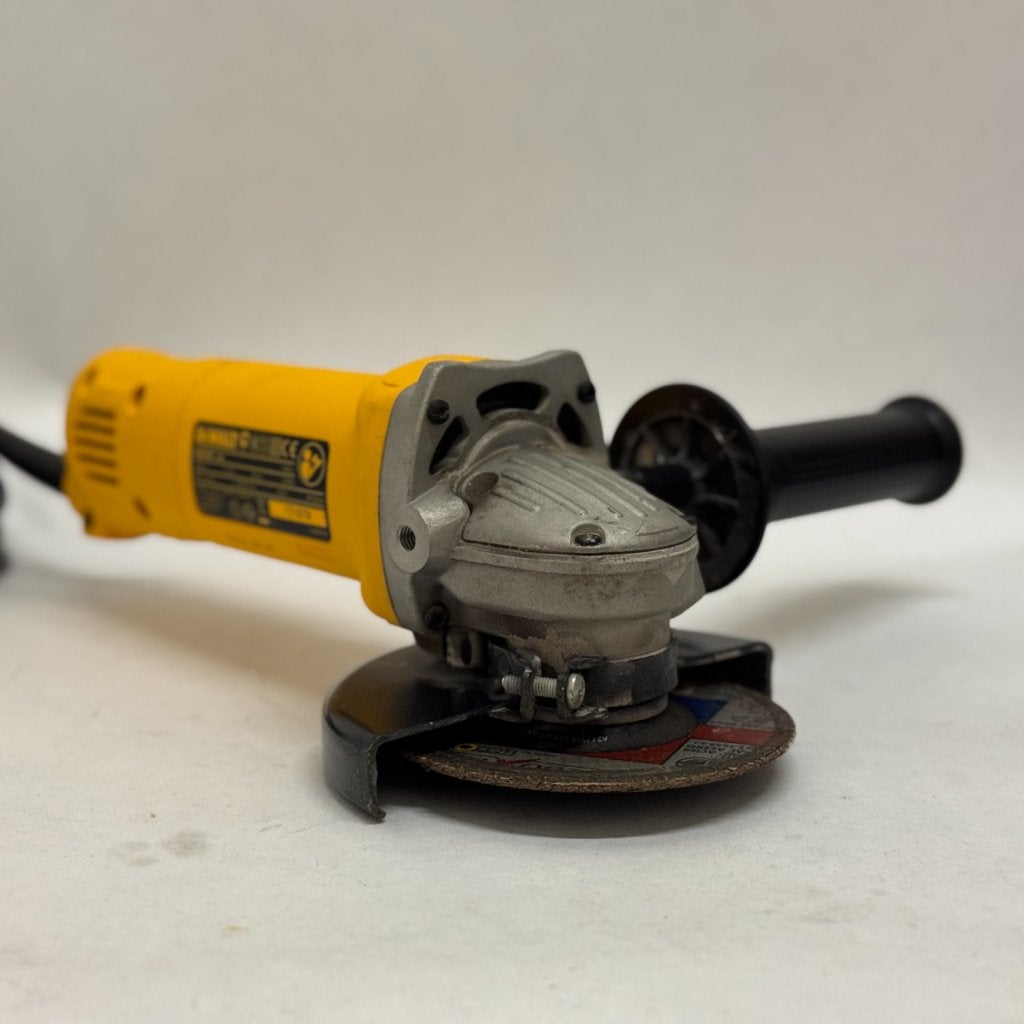 DeWalt D28139 Haakse Slijper 125MM 850W, Doe-het-zelf en Verbouw, Gereedschap | Slijpmachines, Dewalt, Zo goed als nieuw, Support@dewalt.com