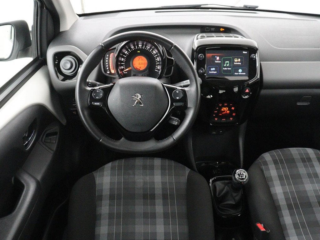 Peugeot 108 1.0 e-VTi Executive | Carplay | Camera | Climate, Voorwielaandrijving, Stof, Gebruikt, 4 stoelen