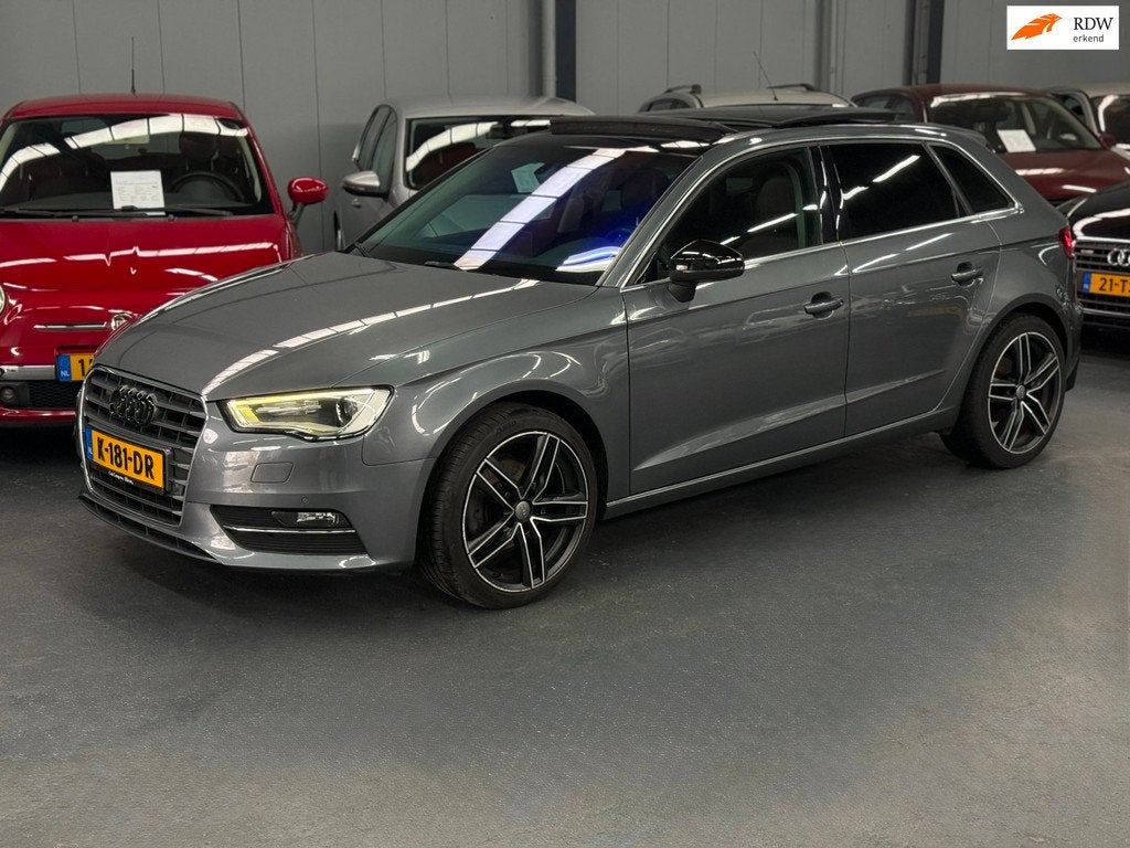 Audi A3 Sportback 1.4 TFSI Ambition Pro Line S PANO Leer Aut, Auto's, Gebruikt, Leder en Stof, 122 pk, 650 kg