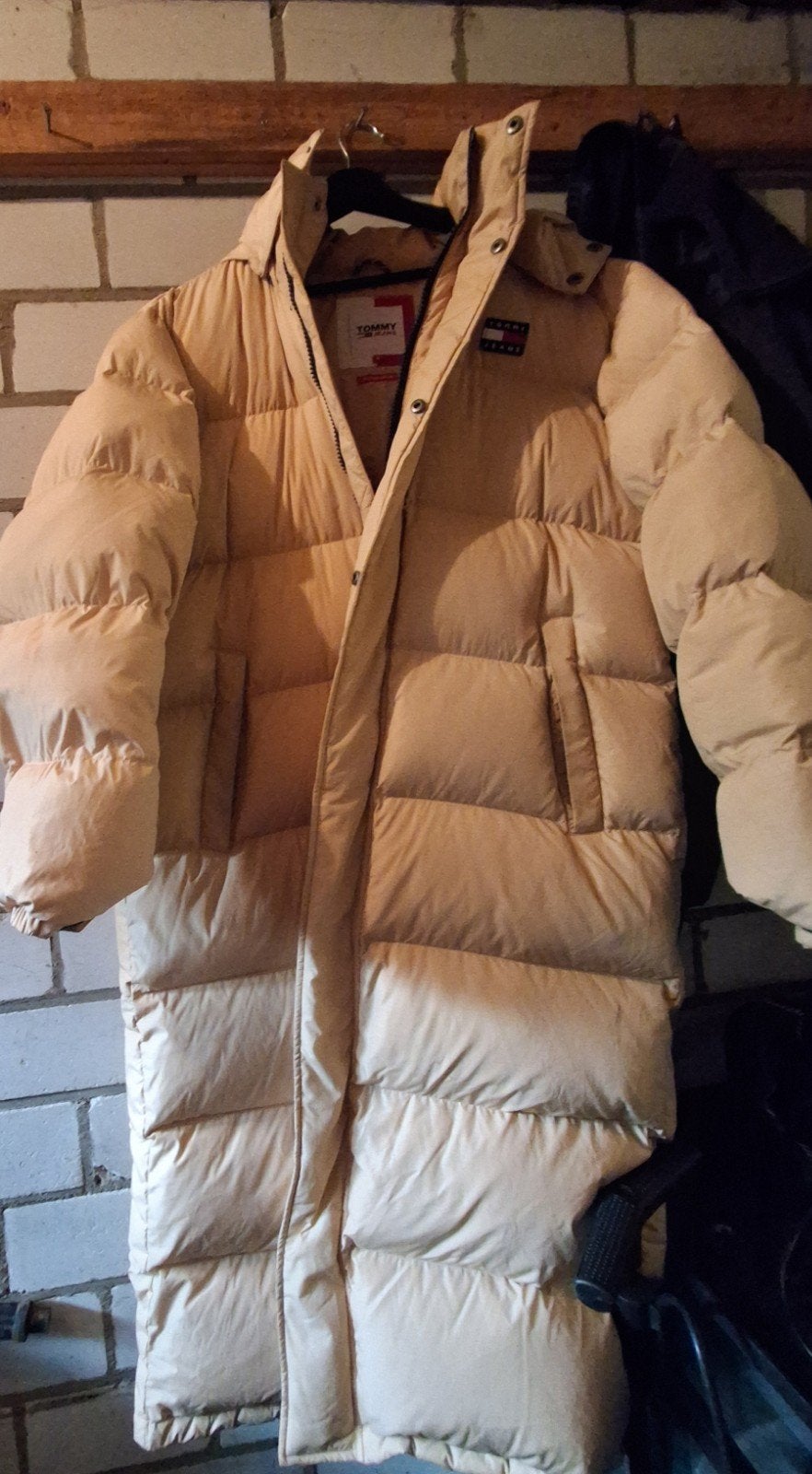 Lange Tommy Jeans Puffer Jas - Beige, Beige, Maat 42/44 (L), Ophalen of Verzenden, Zo goed als nieuw