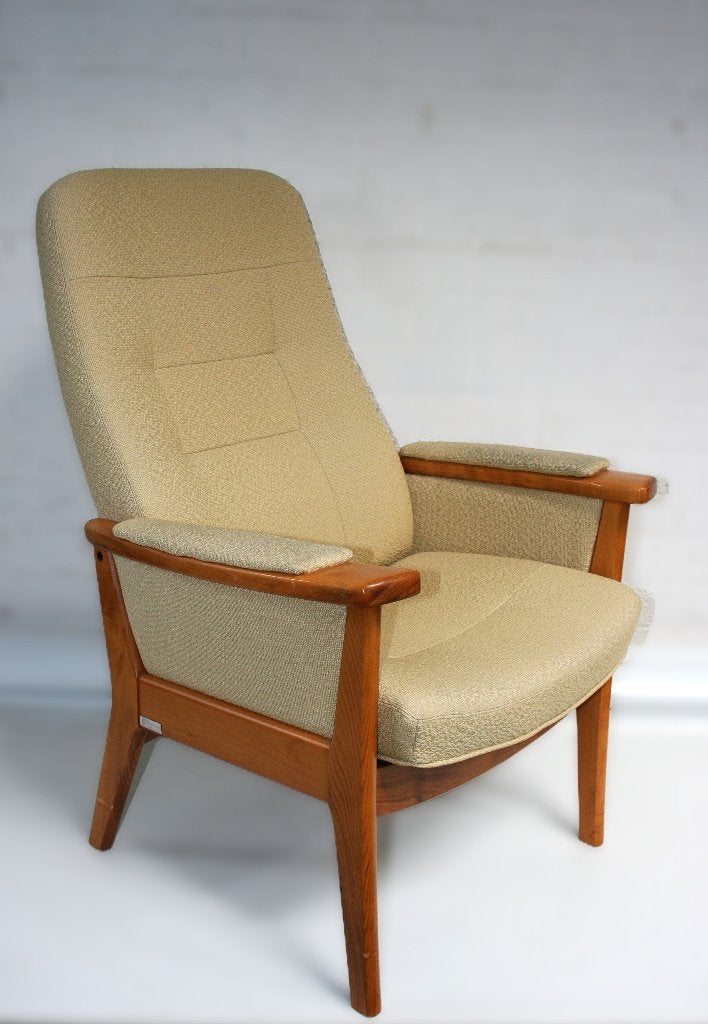 Farstrup relax fauteuil, Deens vakwerk, bieden vanaf €96, Huis en Inrichting, Ophalen, Hout, 100 tot 125 cm, 50 tot 75 cm
