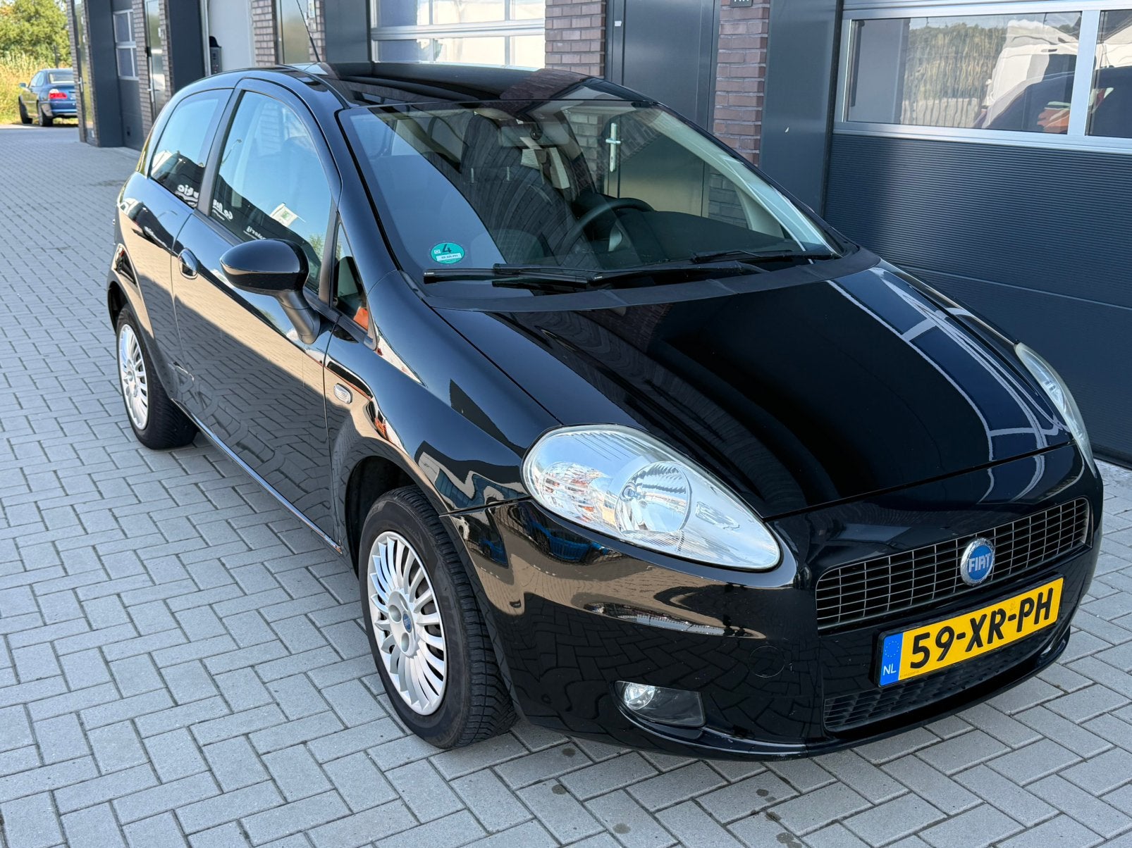 Fiat Punto 1.4 3DR AUT 2007 Zwart CarPlay, Auto's, Stof, 40 €/maand, Zwart, 4 cilinders