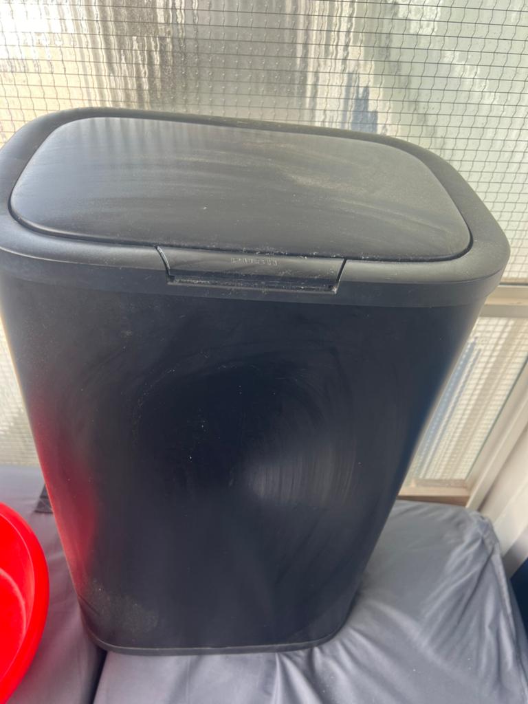 Prullenenbak, Ophalen, Kunststof, 40 liter of meer, Zo goed als nieuw