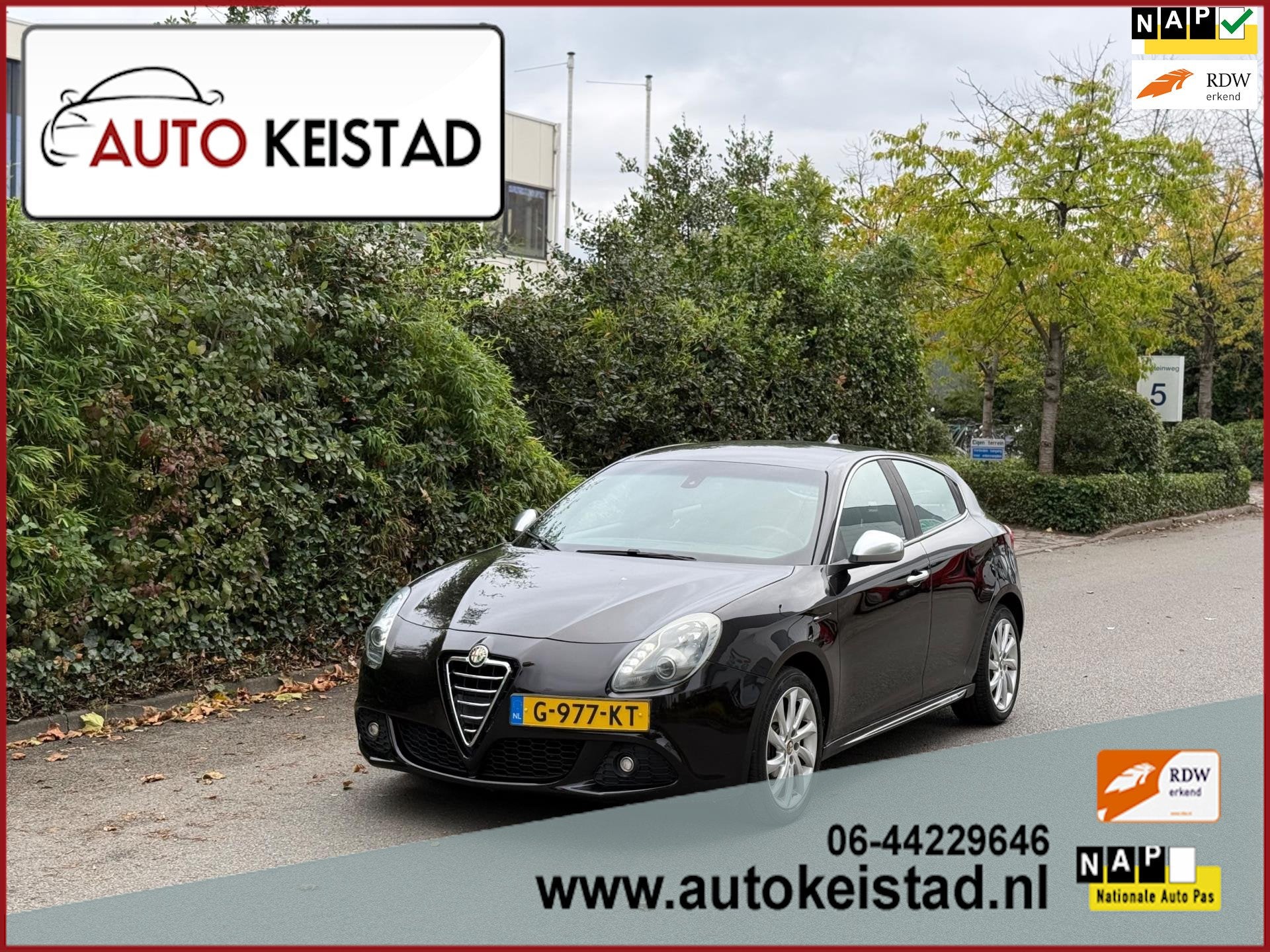Alfa Romeo Giulietta 1.4 TURBO AUTOMAAT CLIMA/CRUISE! NETTE, Auto's, Alfa Romeo, Euro 5, 4 cilinders, Zwart, Bedrijf