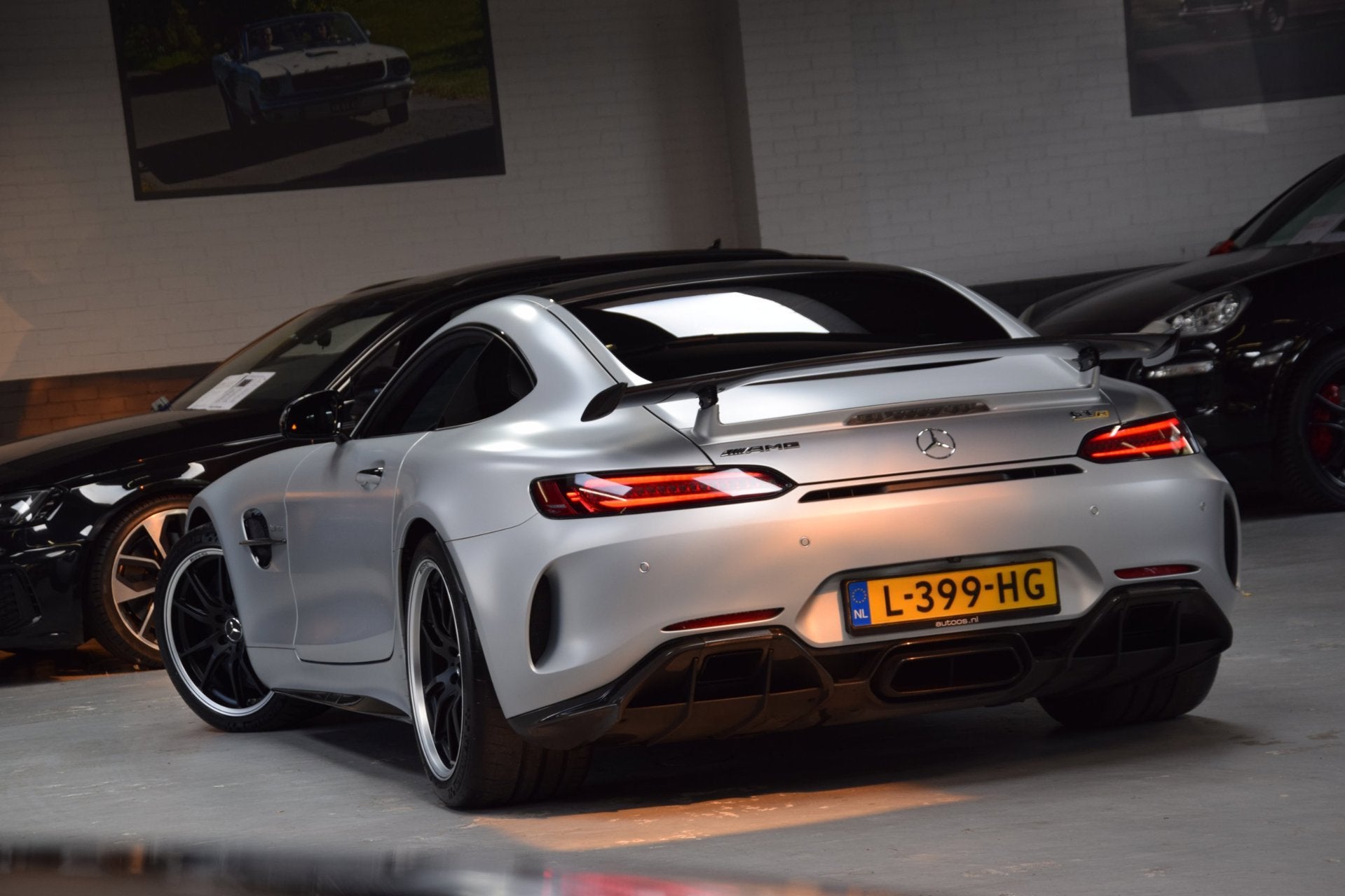 Mercedes-Benz AMG GT 4.0 R V8 Keramisch|Navi|Leder|585pk!|De, Automaat, Dealer onderhouden, Achterwielaandrijving, Gebruikt