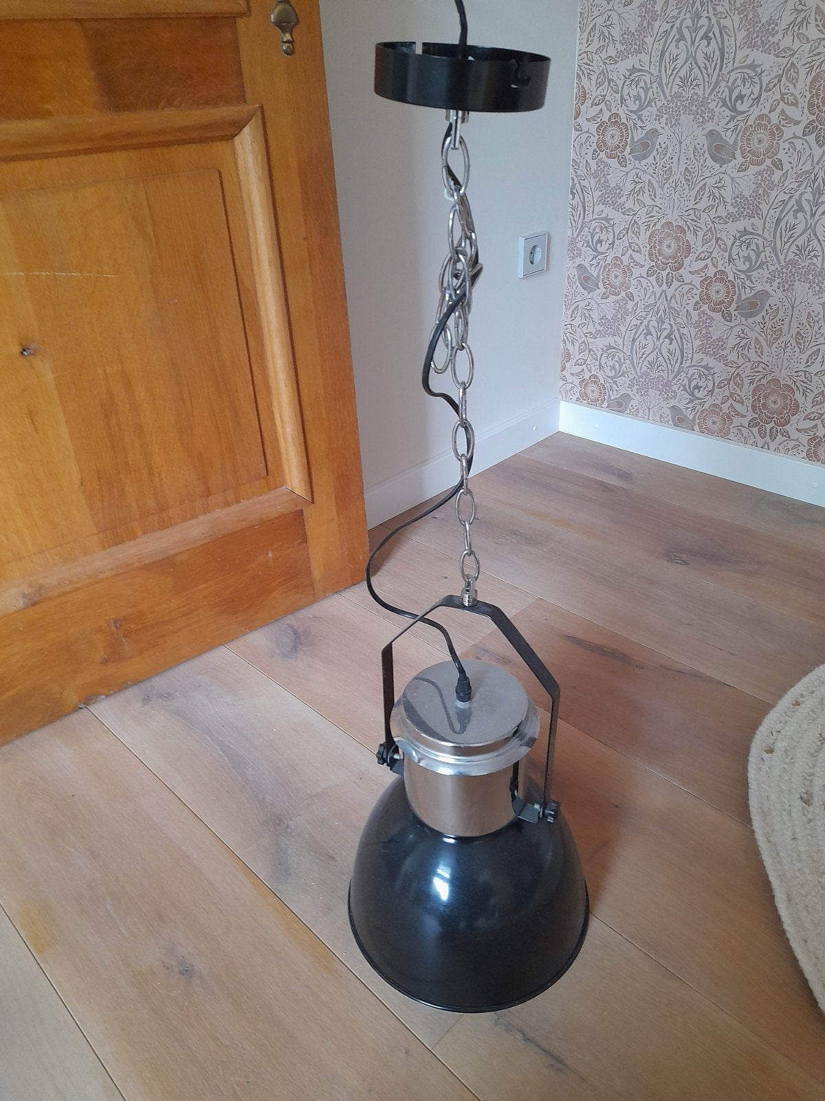 Industriële hanglamp zwart/zilver, Huis en Inrichting, Lampen | Hanglampen, Ophalen of Verzenden, Gebruikt, Metaal, Industrieel