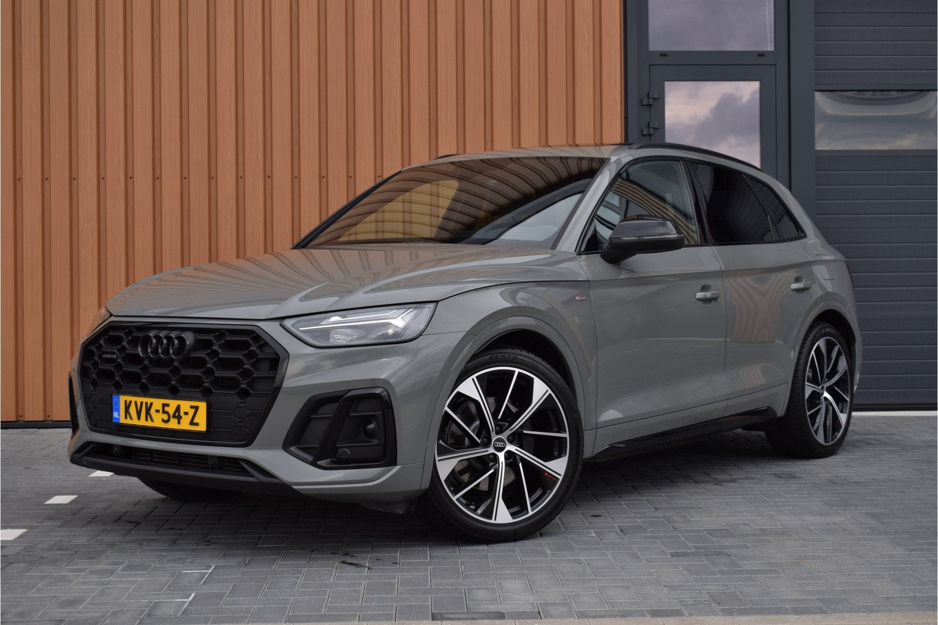 Audi Q5 50 TFSI e S-line | Luchtvering | Pano | Leer | Quant, Automaat, Dealer onderhouden, Gebruikt, 4 cilinders