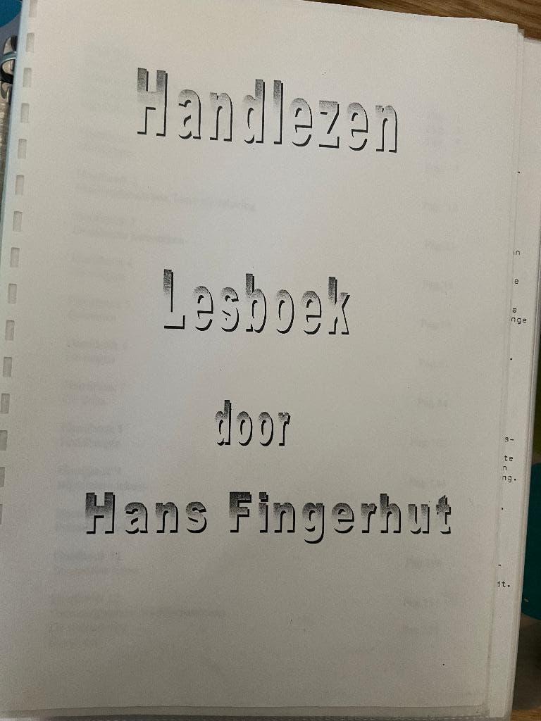 map met Handlezen lesboek door Hans Fingerhut, Hans Fingerhut, Achtergrond en Informatie, Ophalen of Verzenden, Zo goed als nieuw