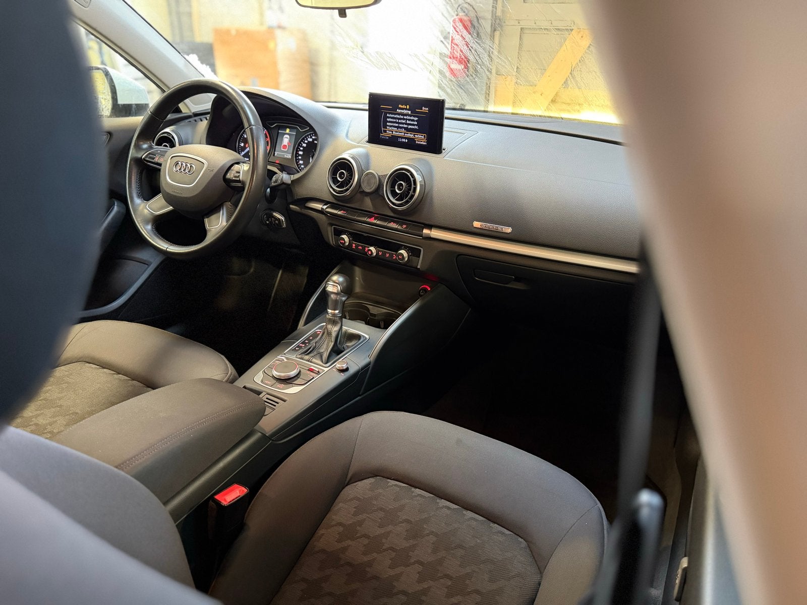 Audi A3 1.4TFSI G-tron 81KW SB S-tro 2015 Wit, Auto's, Audi, Particulier, A3, Airbags, Airconditioning, Bluetooth, Centrale vergrendeling