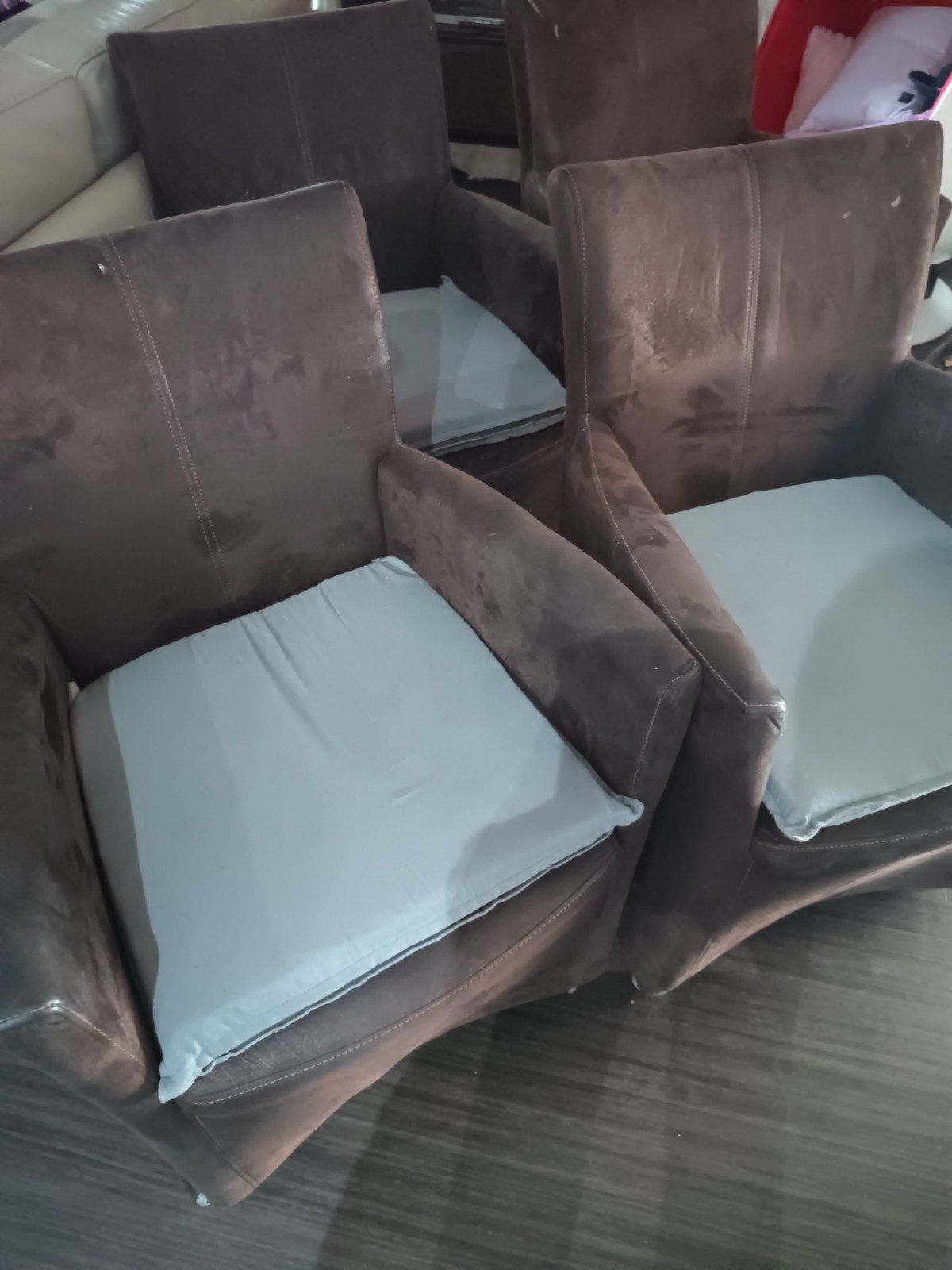 GRATIS ! 6 Bruine eetkamerstoelen met wieltjes, Ophalen, Gebruikt, Bruin, Vier