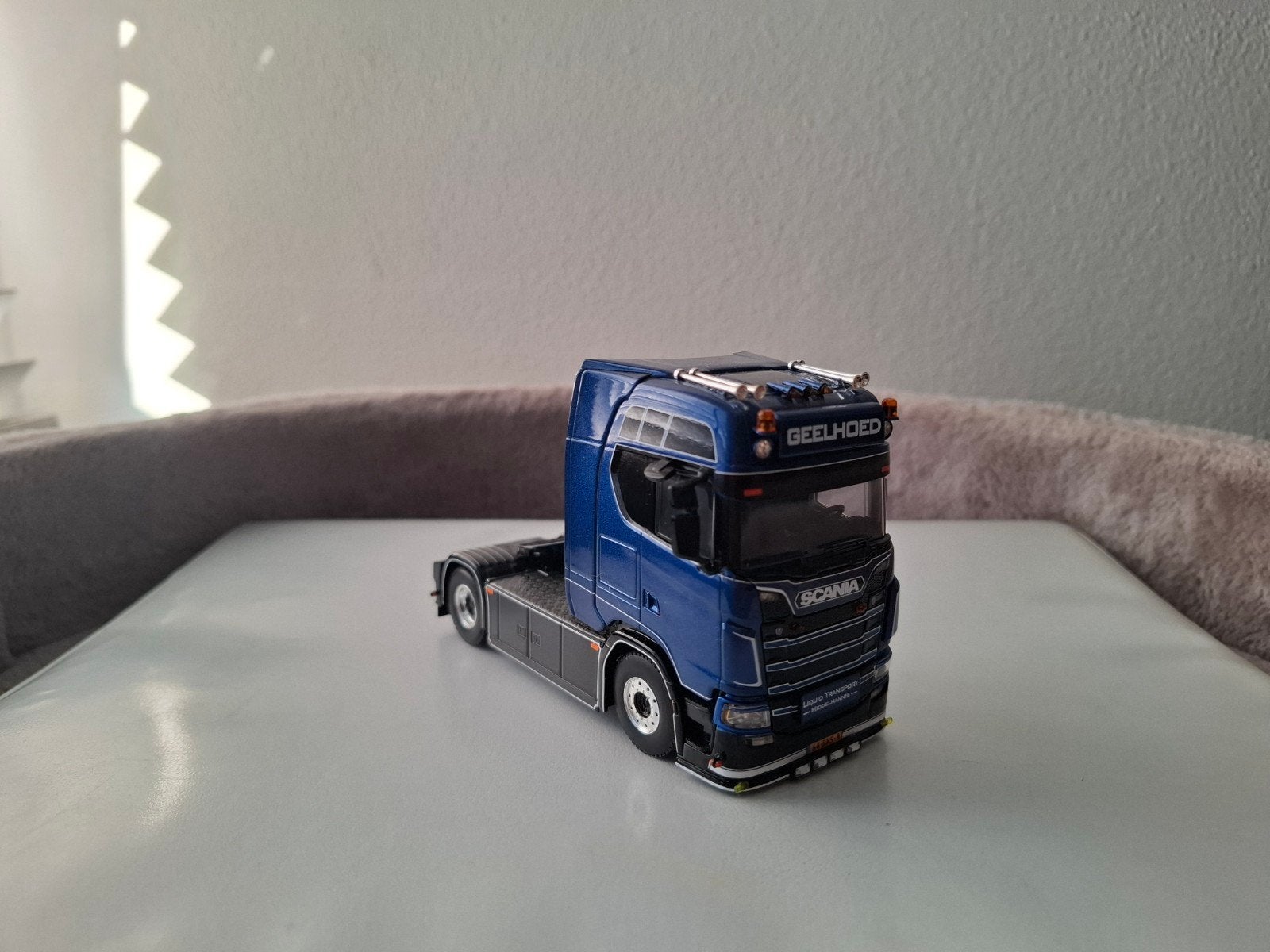 WSI Geelhoed Scania S, Hobby en Vrije tijd, Modelauto's | 1:50, Ophalen of Verzenden, Nieuw, Bus of Vrachtwagen, Wsi
