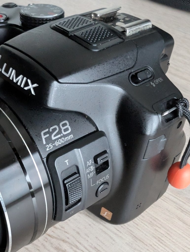 Panasonic MDC-FZ200 zeer compleet, Audio, Tv en Foto, Fotocamera's Digitaal, 12 Megapixel, Compact, Ophalen of Verzenden, Zo goed als nieuw