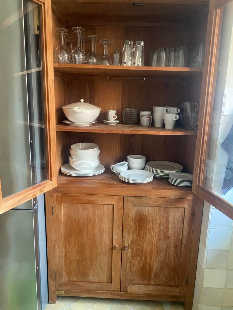 Annapart Houten Vitrinekast - Klassiek en Ruim, Ophalen, Gebruikt