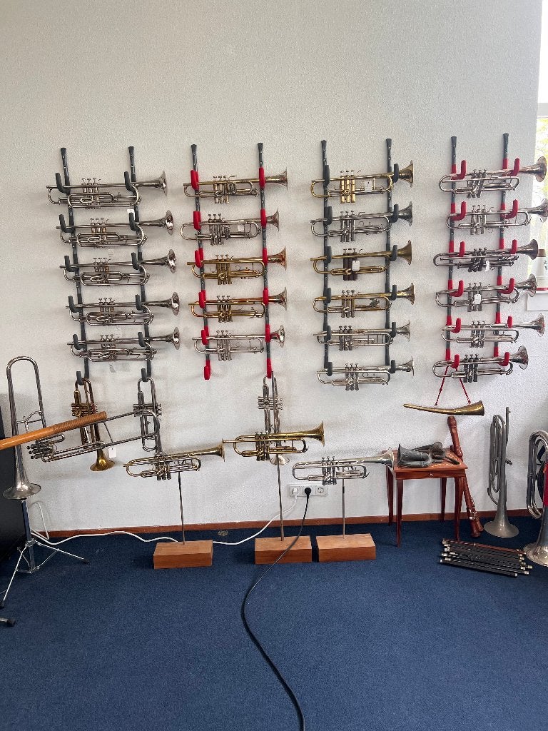 Wij hebben verschillende Trompetten / Bugels op voorraad, Muziek en Instrumenten, Blaasinstrumenten | Trompetten, Ophalen, Gebruikt