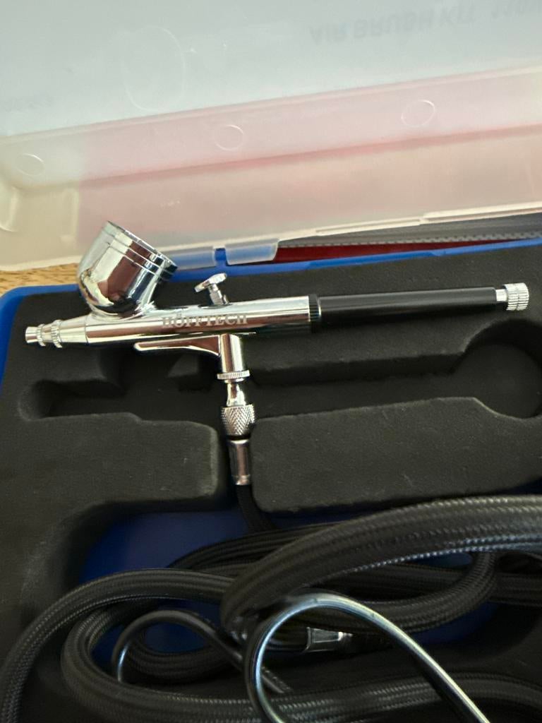 Benson Tools Airbrush Kit 110V-220V met Compressor, Ophalen of Verzenden, Zo goed als nieuw