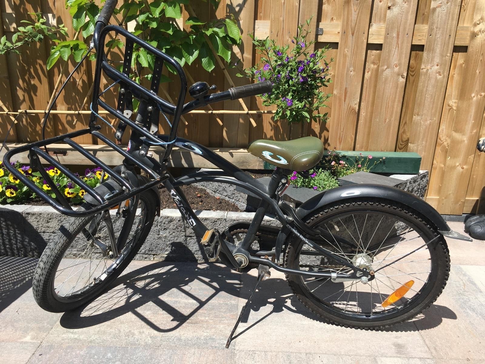Zwarte transportfiets met voordrager, Fietsen en Brommers, Fietsen | Heren | Herenfietsen, Overige merken, Terugtraprem, Gebruikt