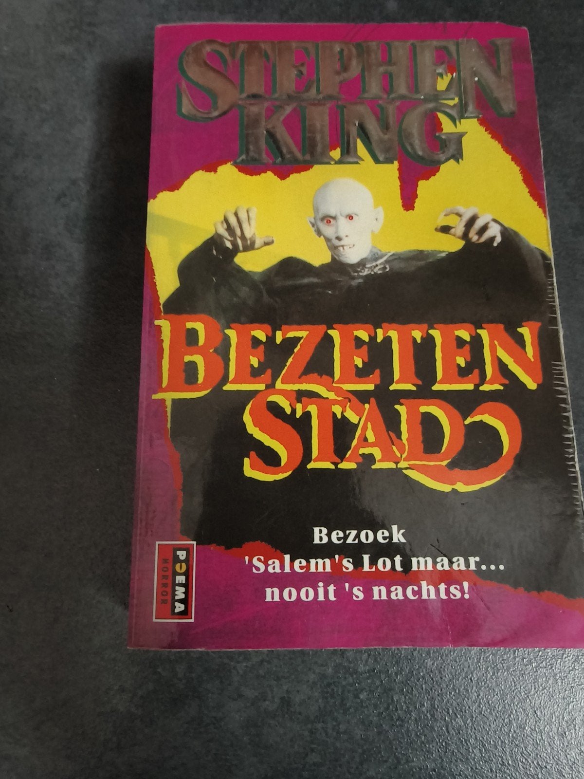 Bezeten stad - Stephen King, Ophalen of Verzenden, Zo goed als nieuw