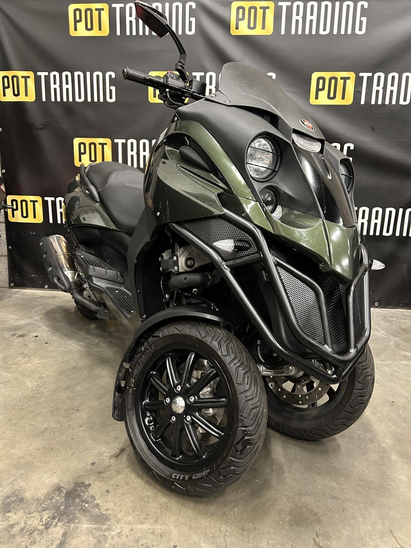 Gilera Fuoco Olijf groen 500 LT LED autorijbewijs 3 mnd gara, Scooter, Bedrijf, Piaggio Vespa B.V., Minervum 7272
4817 ZM  Breda, NL