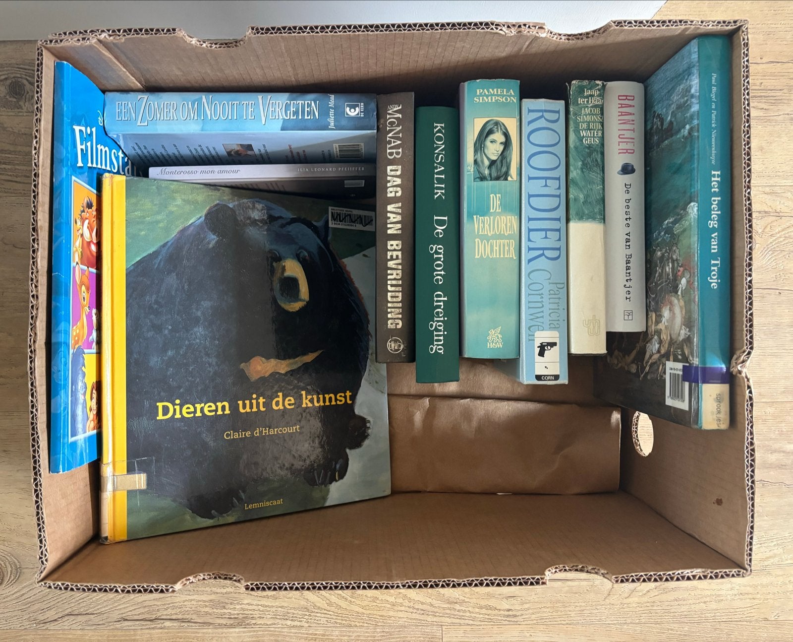 Doos vol diverse boeken voor volwassenen - romans & meer, Ophalen, Gelezen