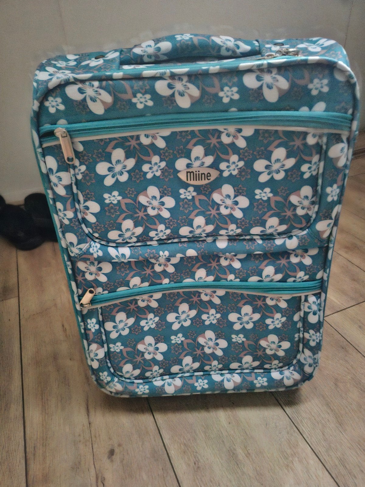 Mooie blauwe koffer met witte bloemen, zo goed als nieuw, Sieraden, Tassen en Uiterlijk, Koffers, Ophalen of Verzenden, Zo goed als nieuw