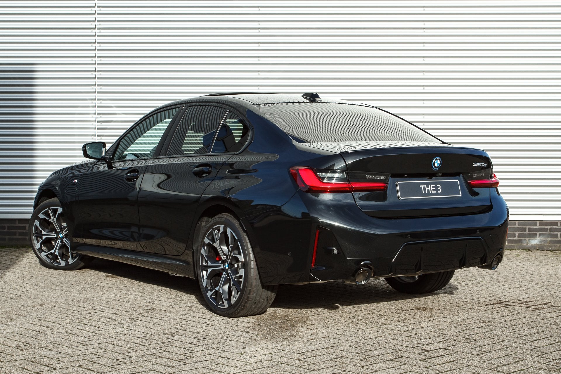 BMW 3 Serie 330e M Sport Automaat / Schuif-kanteldak / Sport, Automaat, Achterwielaandrijving, Zwart, 4 cilinders