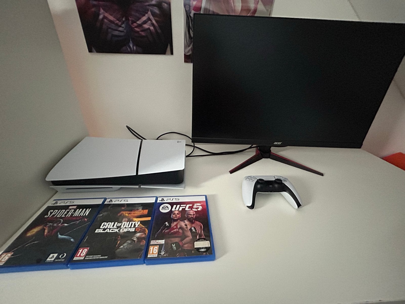 PS5 Slim Bundel: Console, Monitor, Controller & Games, Spelcomputers en Games, Spelcomputers | Sony PlayStation 5, Verzenden, Zo goed als nieuw