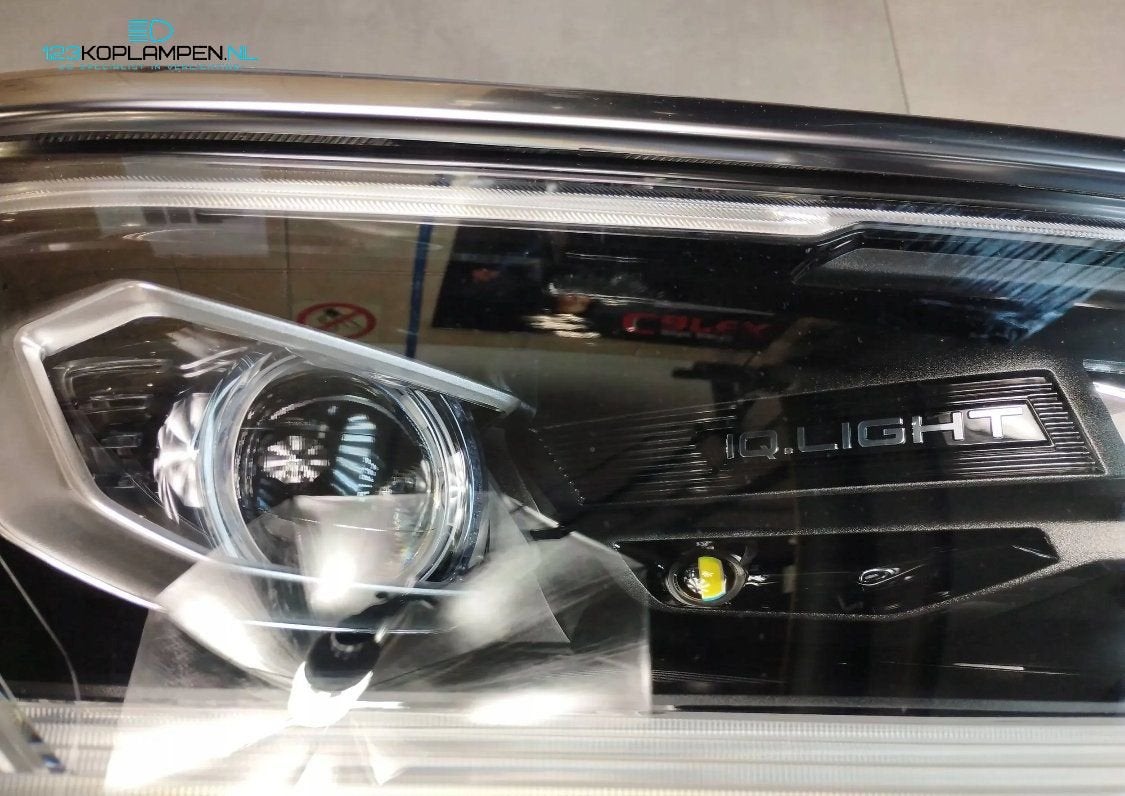 VW Volkswagen Amarok 2 / II Full Led koplamp rechts, Gebruikt, -, Volkswagen, -