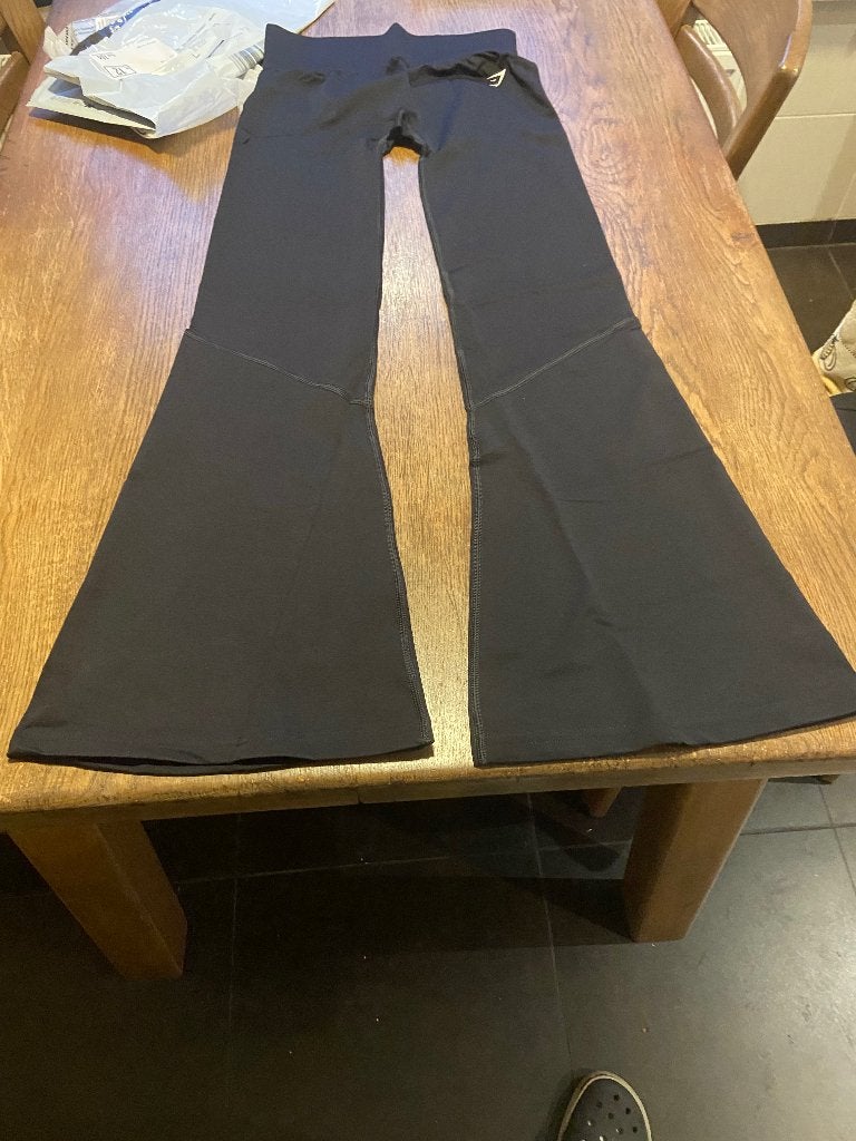 Gymshark everyday seamless flared legging zwart, Maat 38/40 (M), Zwart, Nieuw, Ophalen of Verzenden