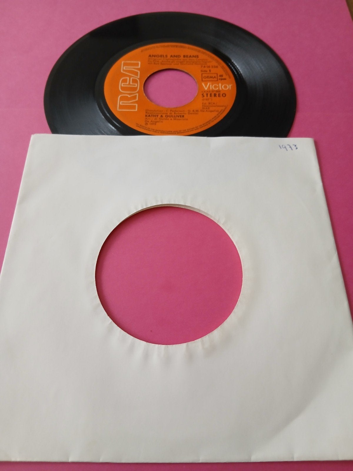 VINYL SINGLE  KATHY & GULLIVER  1973, Film en Theater, Ophalen of Verzenden, Zo goed als nieuw, Overige formaten