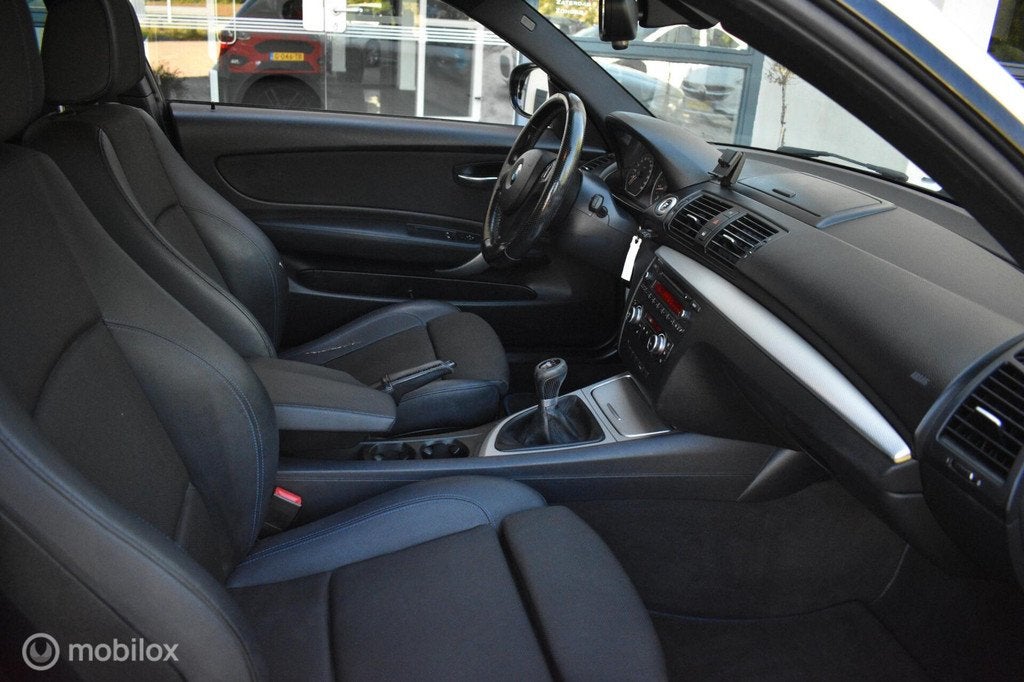 BMW 1-serie 116i 2010|3DRS,|M-Pakket|Leder|Xenon|Cruise!, Auto's, BMW, 1-Serie, Euro 5, Achterwielaandrijving, 1995 cc